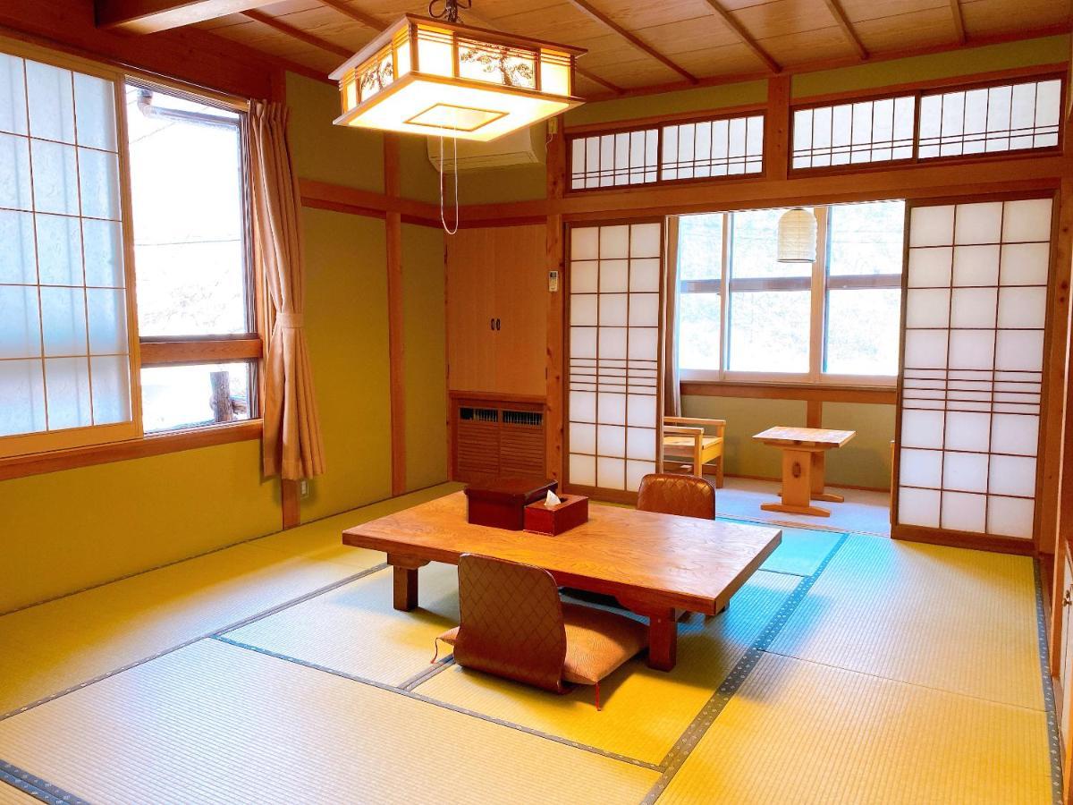 Hakuunsou Hotel Takayama  Bagian luar foto